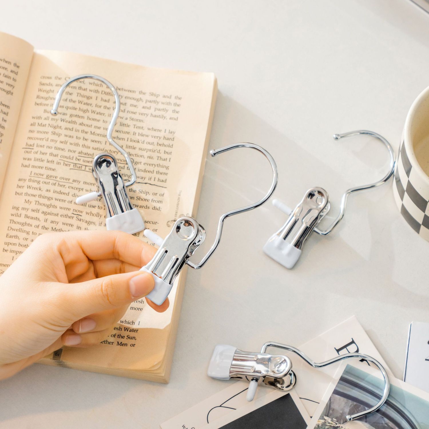 Seamless clip de secado calcetines clip portátil antideslizante pequeño clip sombrero ropa interior simple multifuncional simple clip con gancho