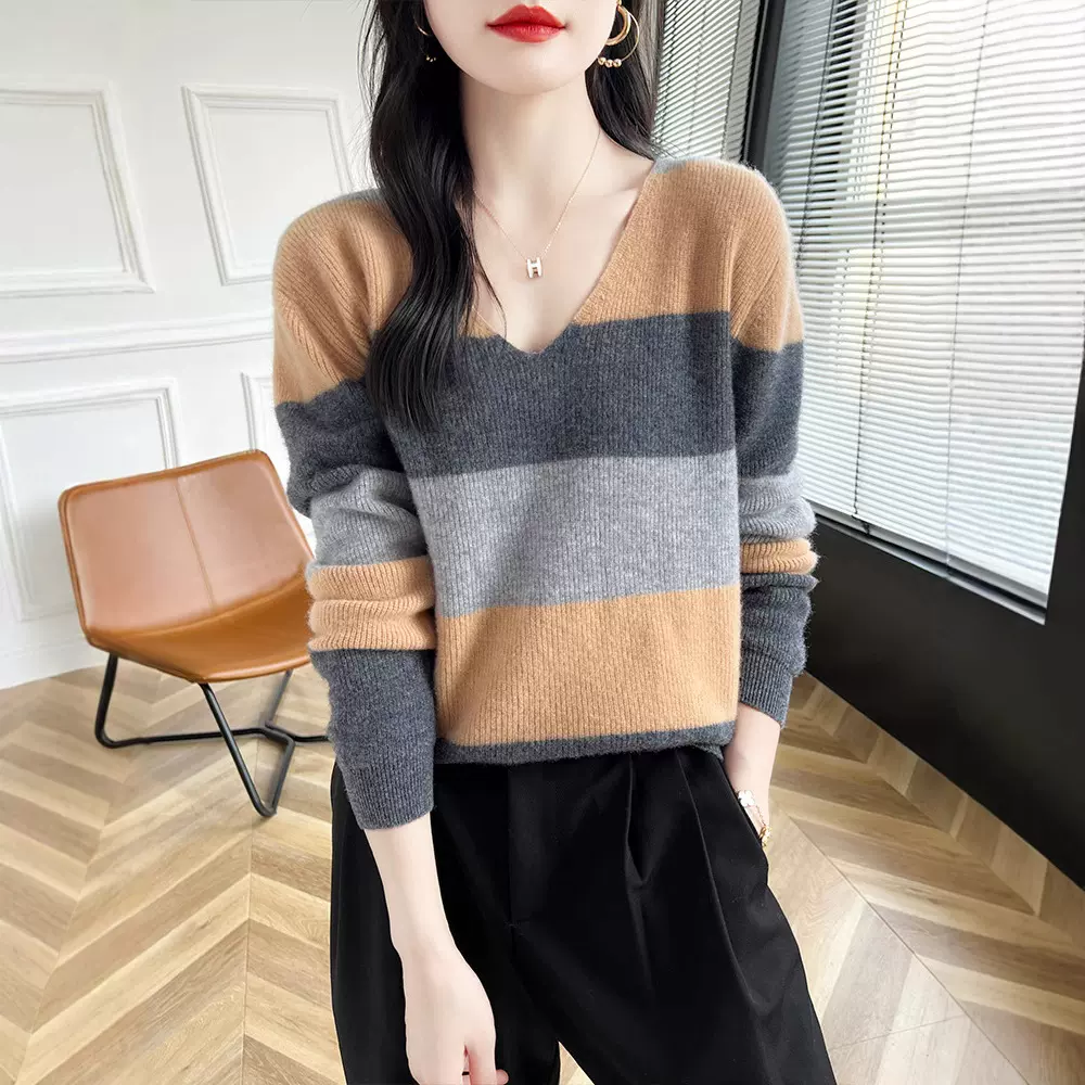 宽松V领100%羊毛衫女秋冬新款高级感软糯条纹羊绒针织打底毛衣女