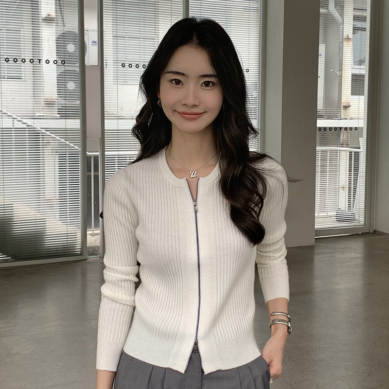 Knitted solid fitted cardigan with a round collar, woolen jacket with zipper