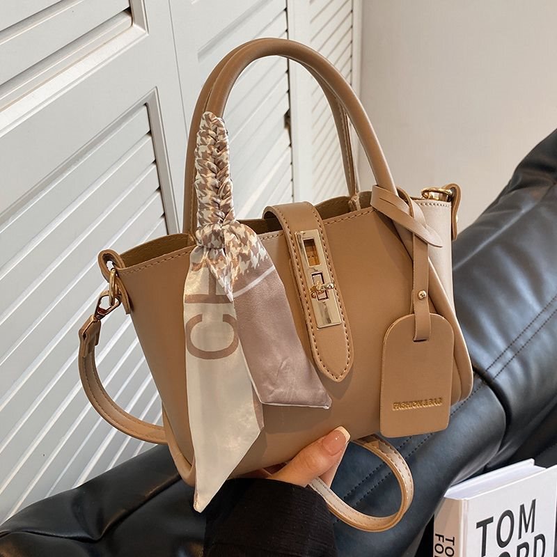 Women's Commuting Bag, Spring/Summer Fashion Versatile 2025 New Model, High-Quality Trendy Crossbody Bag, Handheld Bucket Bag