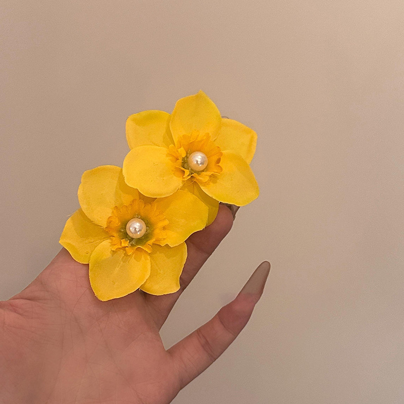 Pendientes de malla de pétalo de dopamina Pendientes de estilo de vacaciones junto al mar de estilo nuevo estilo caliente Pendientes de temperamento exagerado de todo fósforo al por mayor