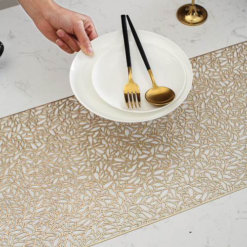 Amazon Cross-border Creative Hollow-out PVC Table Flag Gold Foil Table Flag Western Dining Mat Waterproof Heat-Resistant Insulation Table Pad 