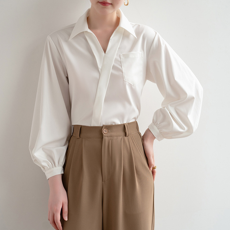 French-Style White Long-Sleeved Shirt for Women, 2026 Spring/Summer New Design, Commuter Style, Niche V-Neck Loose Top