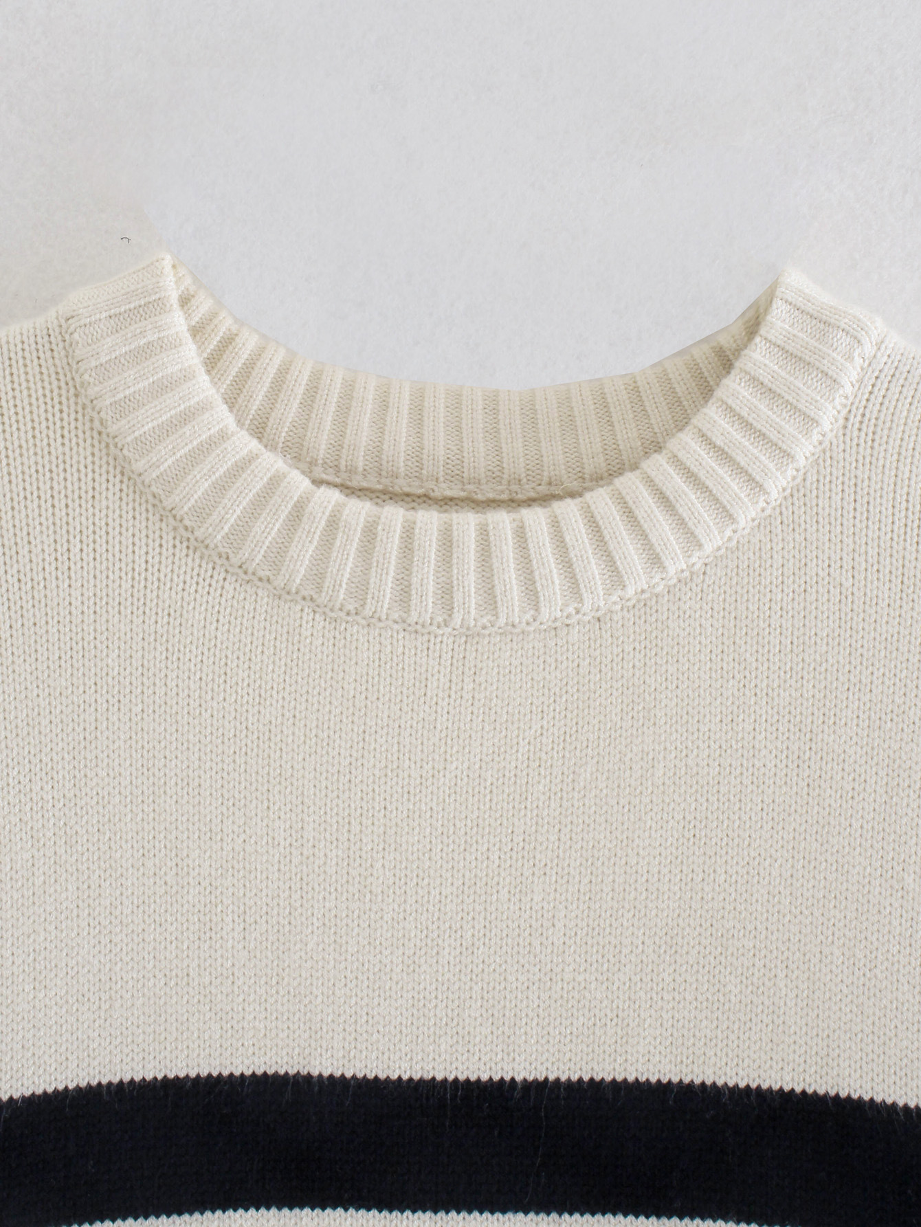 Pullover Sweater Image 8