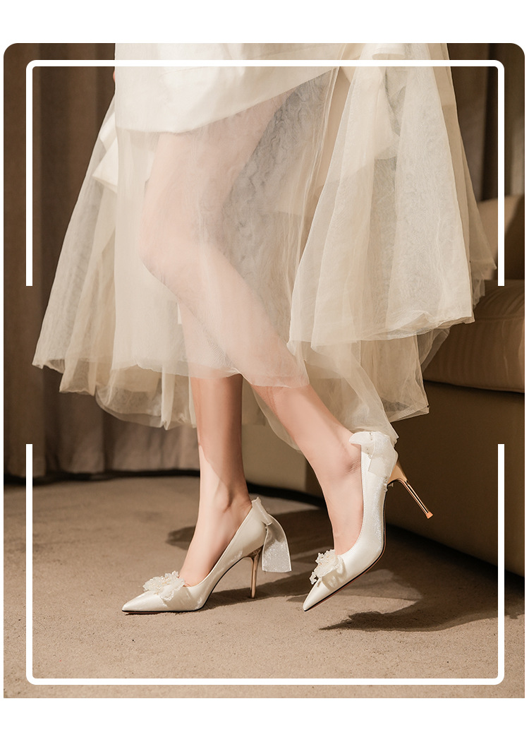 2024 Novi svileni čevlji z pentljo Water Diamond Beli čevlji z visoko peto za ženske poročne bankete in čevlji za družice_voghion.com