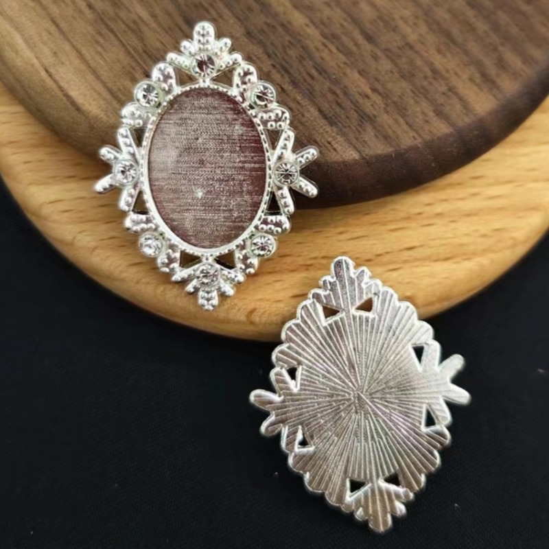 新しい合金の花盤のドリルは靴の服を掛けて頭のアクセサリの合金の部品のdiyのアクセサリのメーカーの直接販売の銀色を包みます。|undefined