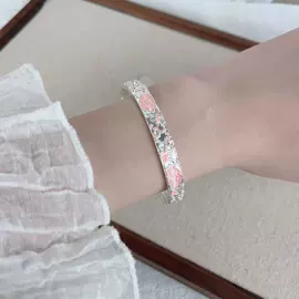 项链;耳环;手链