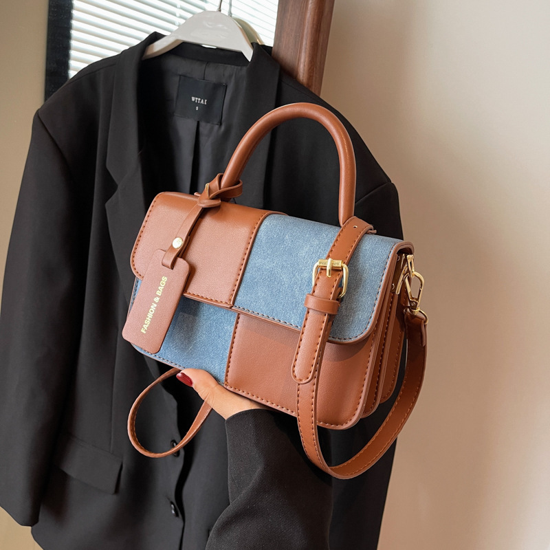 French fashion Western style portable small bag for women new niche texture small square bag 2023 simple casual messenger bag