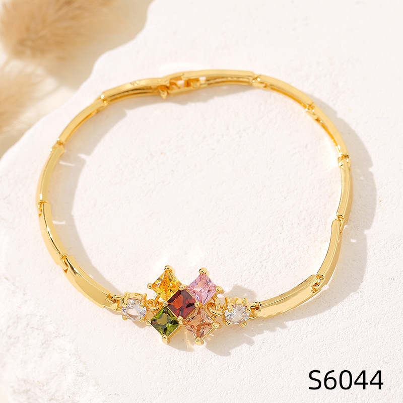 14g Weight Zircon Inlay Material Bracelets Classification 1 Piece Quantity Simple Style Flower Copper Inlay Zircon Bracelets