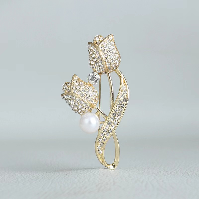Prachtige high-end volledige diamanten tulp broche Koreaanse populaire pak jas pin mode anti blootstelling kleding accessoires_voghion.com