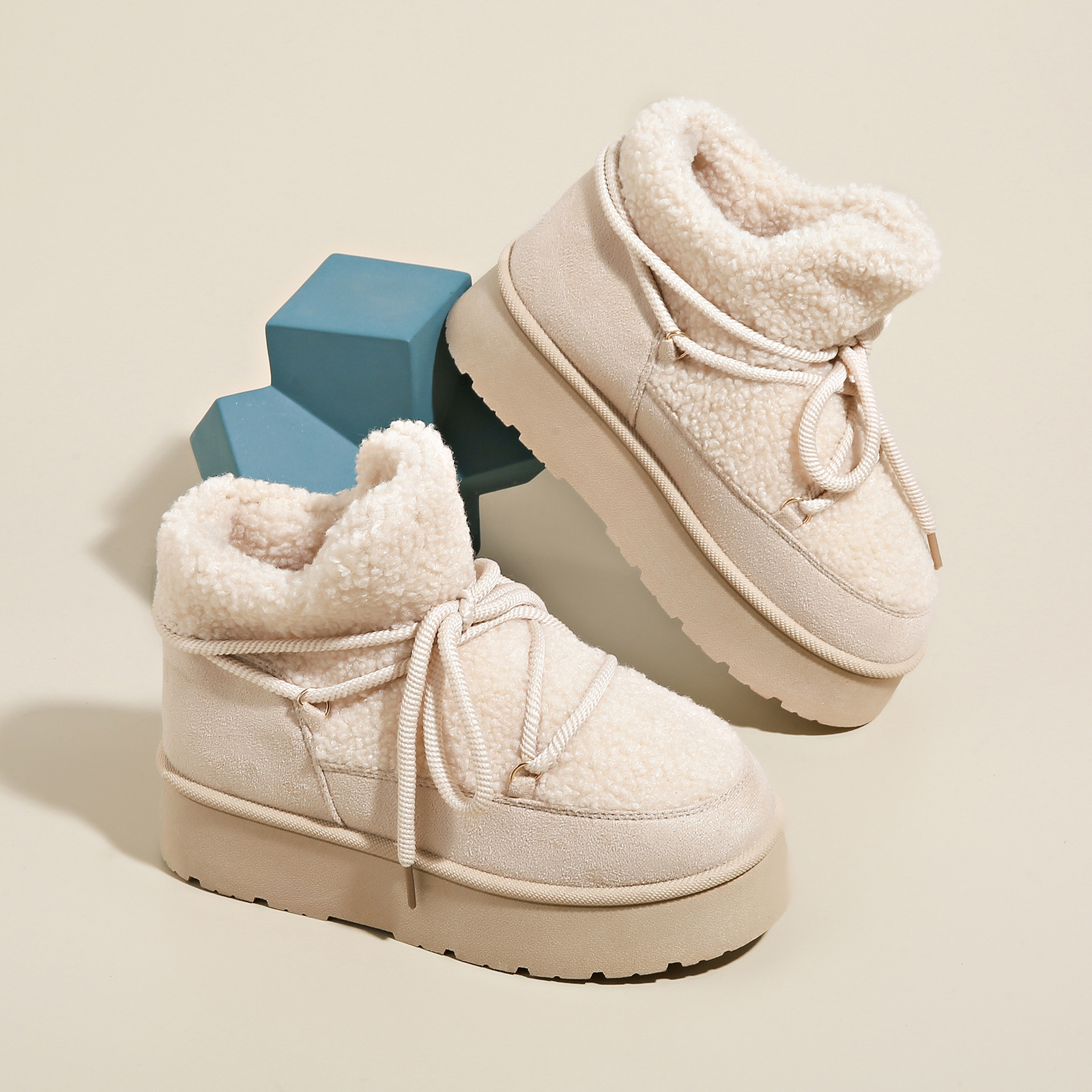 Zapatos casuales de moda de niñas versátiles otoño / invierno 2026 nuevos zapatos de algodón suave para niños botas medias para niños grandes botas Martin