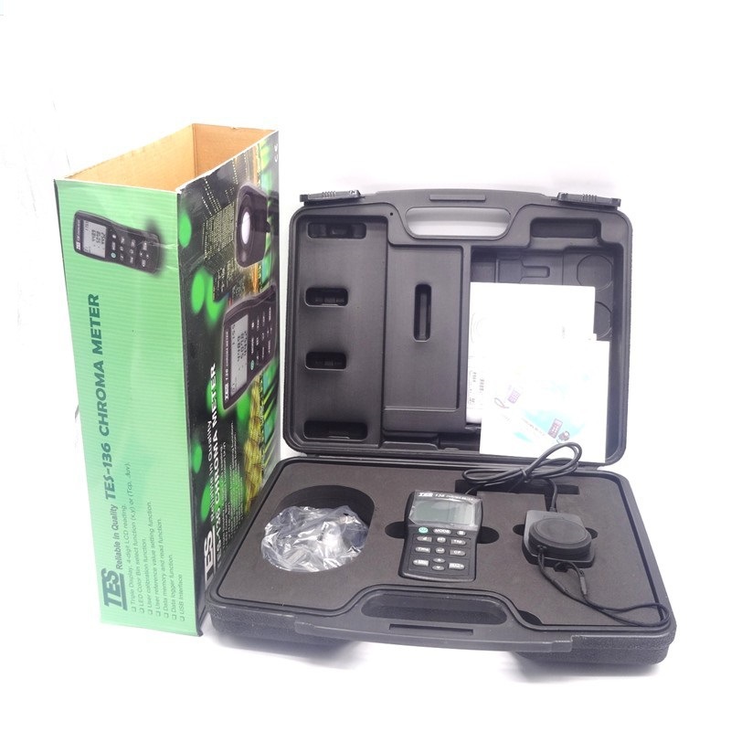 台湾泰仕色温照度计TES-136摄影照明灯具亮度测光仪色度计仪表USB