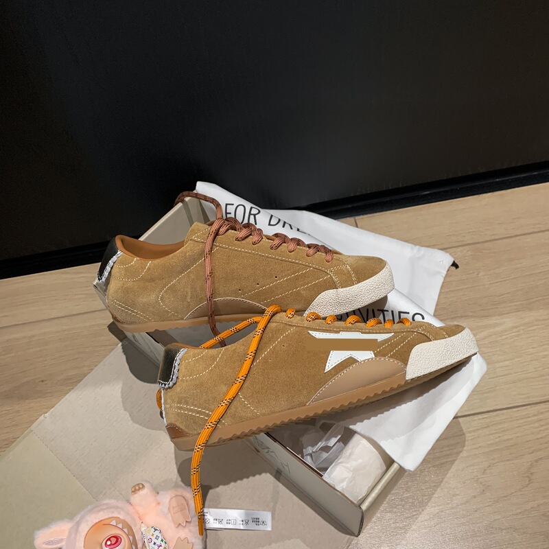 苏茵茵同款现货内增高复古鸳鸯带休闲板鞋女德训鞋星星做旧小脏鞋|undefined