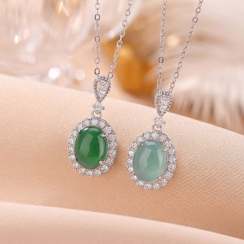 Dây chuyền bạc S925 mặt ngọc bích hình bầu dục phong cách thanh lịch — Màu xanh ngọc bích