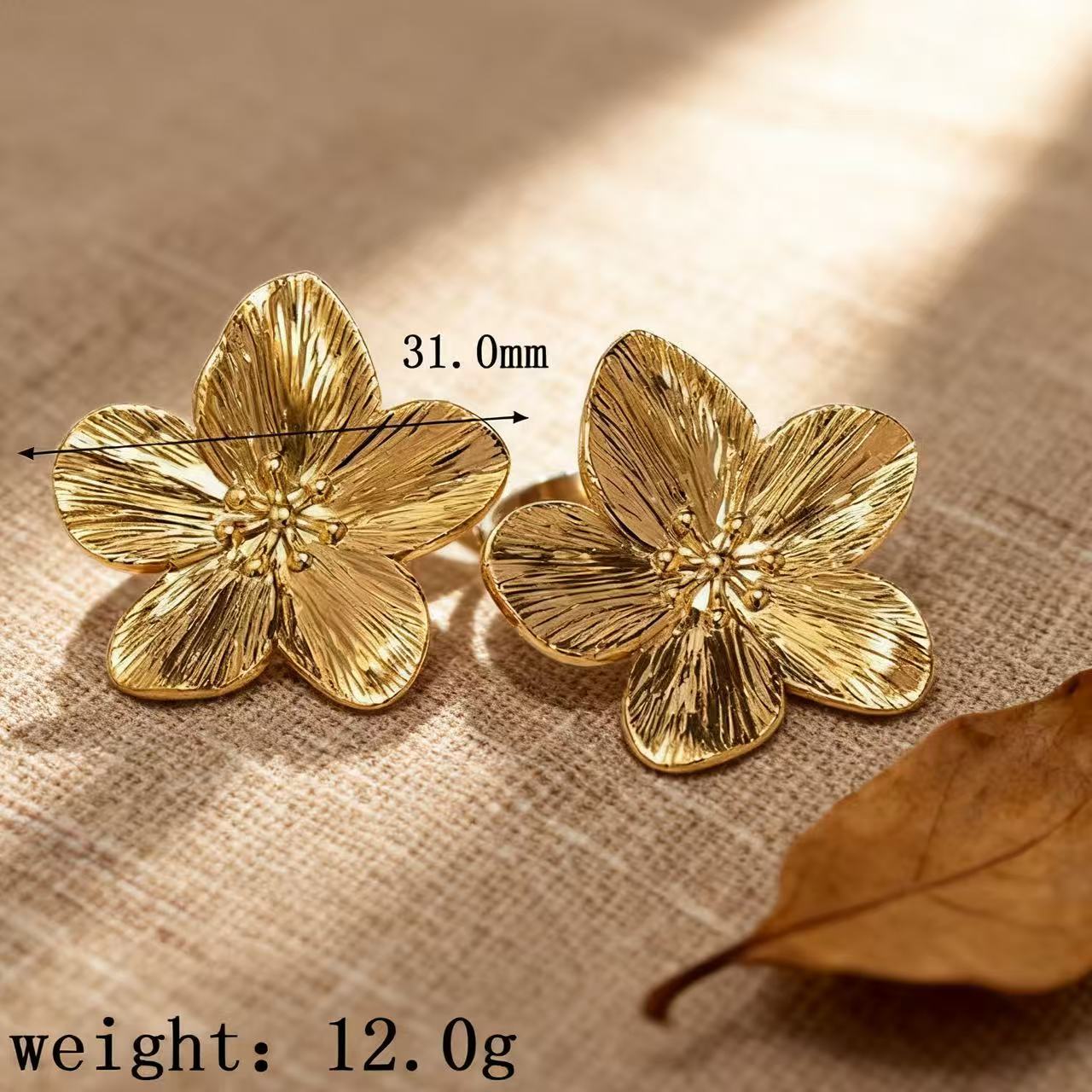Retro golden design earrings stainless steel