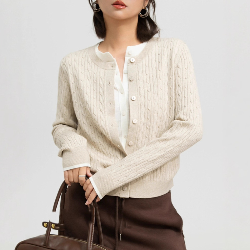 Rhythmic Texture French Commuter Wool Color-Blocked Faux Two-Piece Knit Sweater Old Money Style Retro Cable Knit Crew Neck Top