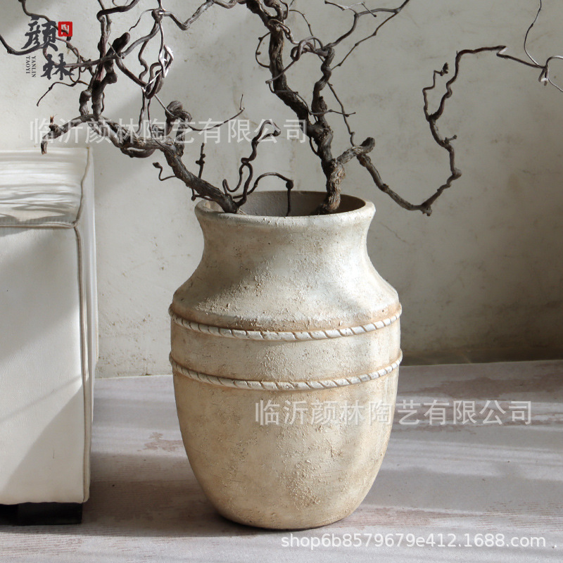 Vaso de flores retrógrado de estilo tranquilo, sala de estar, sala de té de suelo, atmósfera de diseño de maceta de cemento, combinación de vasijas de cerámica decorativas del centro comercial