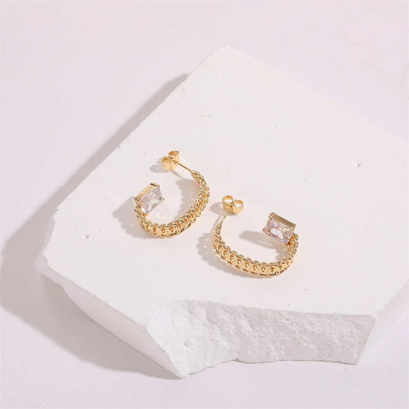 Fashion C Shape Copper Inlay Zircon Ear Studs 1 Pair