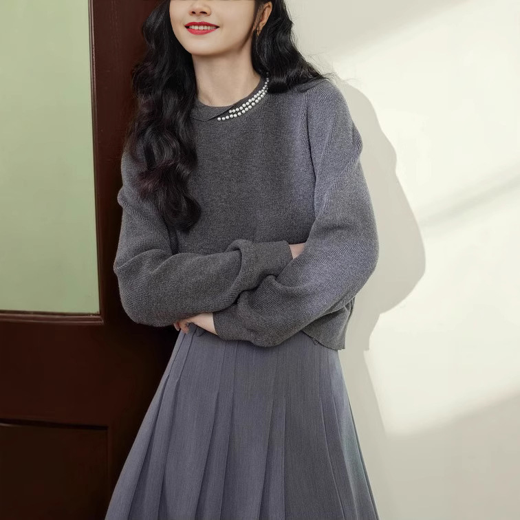 Wide Color Grey Pearl Knitted Shirt 2025 New Women's Autumn and Winter Sweater Long Sleeve Base Shirt with Black Top Wide Color Grey Pearl Knitted Shirt 2025 New Women's Autumn and Winter Sweater Long Sleeve Base Shirt with Black Top