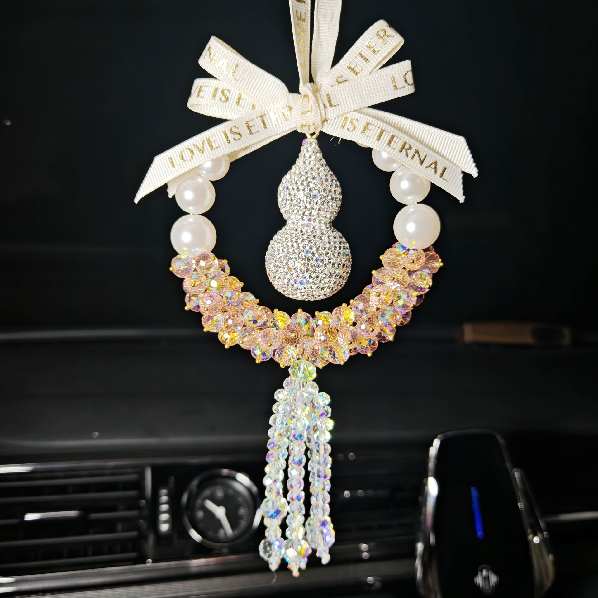 New Style Crystal Gourd Car Pendant with Diamonds, New High-End Car Accessory for Women, Trendy Crystal Gourd with Diamonds