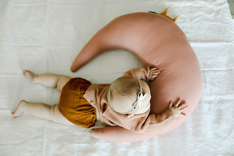 Breastfeeding Pillow Image 3