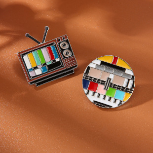 Retro Old Tv Brooch Colorfulful Dripping Oil Without Signal Badge Design Bag Pendant Shirt Couple Decoration