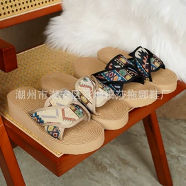 高跟拖鞋;平底拖鞋;坡跟拖鞋