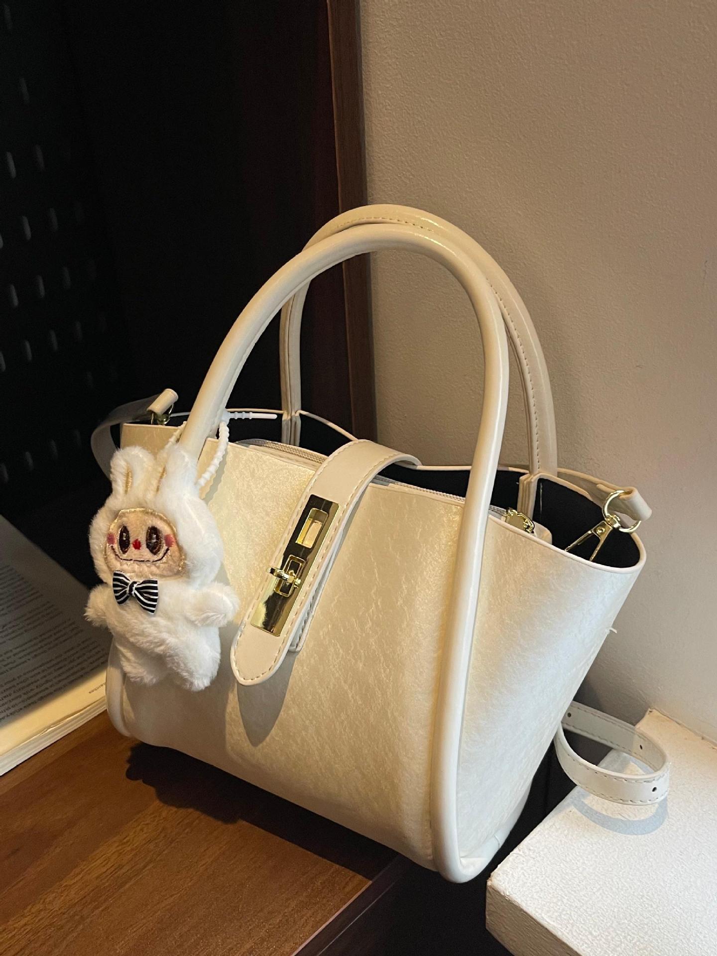 Bolso de canasta de verduras transfronterizo para mujer 2025 nuevo bolso de mensajero de viaje de moda, bolso de cubo de todo fósforo con personalidad de nicho