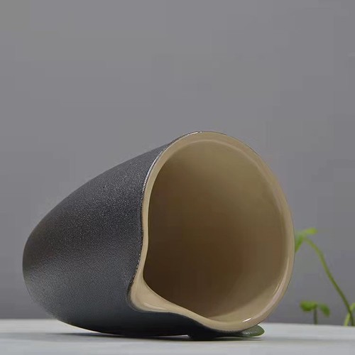 Black Ceramic Chinese-Style Fair Cup & Tea Strainer Set – Simple, Large-Sized Ceramic Tea Server with Teapot Accessory for Kung Fu Tea Ceremony