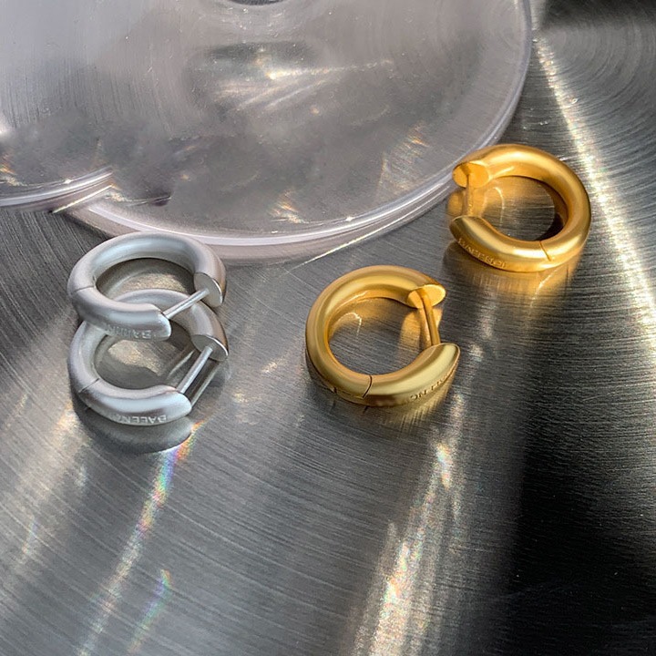 Retro matte golden small design hoop earrings