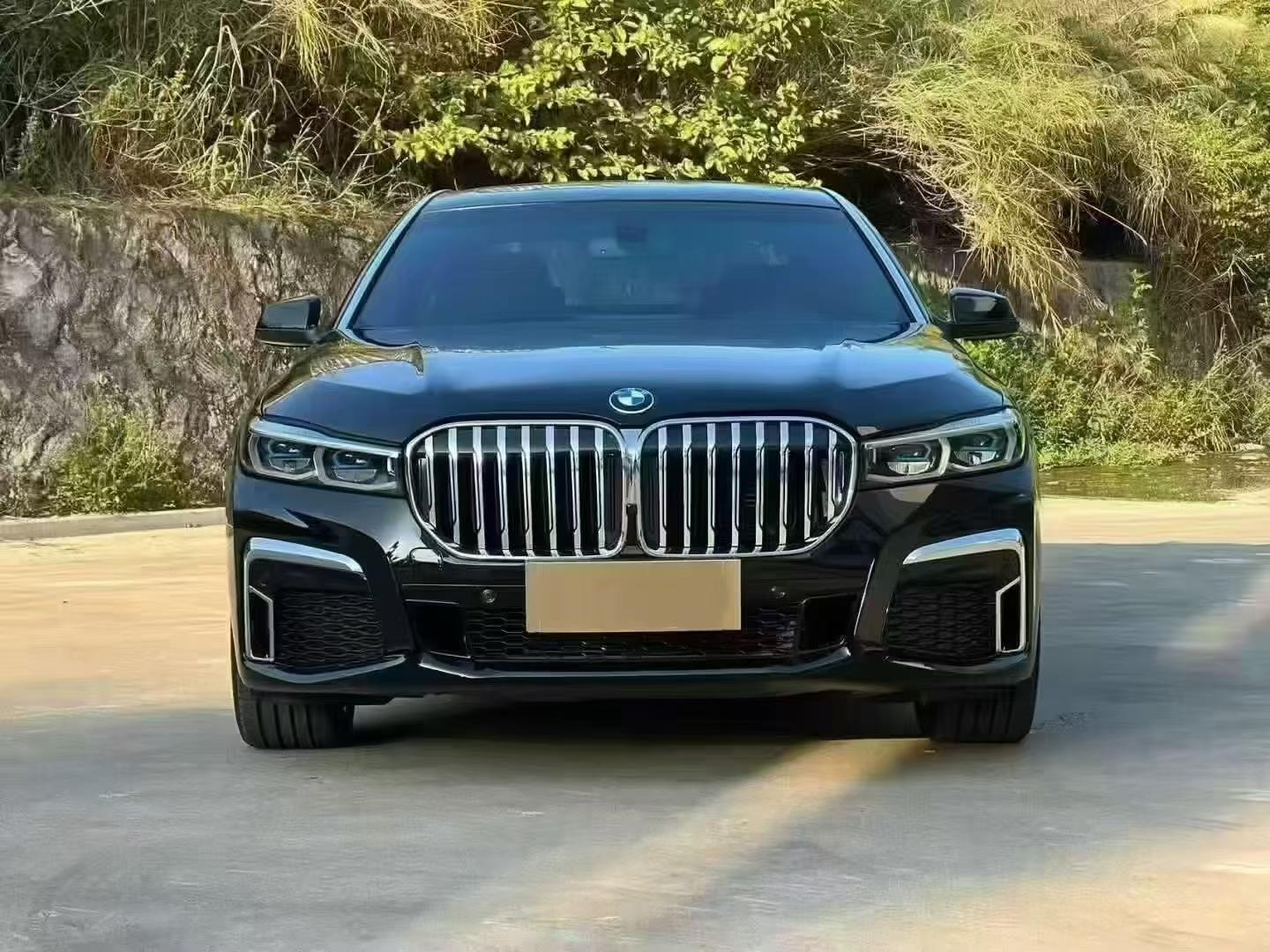 Suitable for BMW 7 Series F02, upgraded from the old model to the new 09-15 model, modification without cutting, G12 sports body kit
