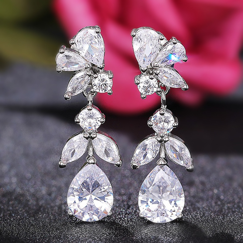 Party, Cocktail Party Occasion 1 Pair Simple Style Shiny Leaf Water Droplets Inlay Copper Zircon Drop Earrings