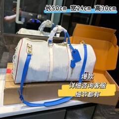 2025 春の新トレンド本革ショルダークロスボディバッグファッショナブルで多用途なカジュアルバスケットボールフィットネストラベルバッグ共同ブランド