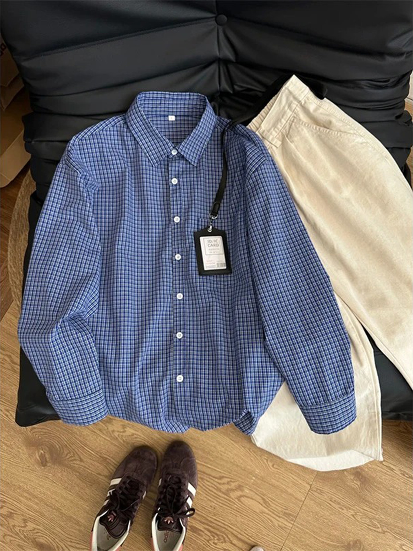 Retro blue shirt