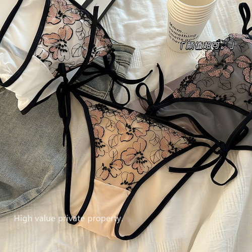 Lightly luxurious embroidered lace thin strap low-waist women's underwear feminine bow comfortable pure cotton crotch briefs seamless