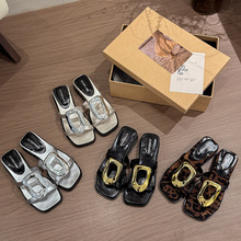 �¸���ЬŮ���⴩�߼��Еr��2025�¿���ٿۚ��|��ȹ�����ߛ���Ь