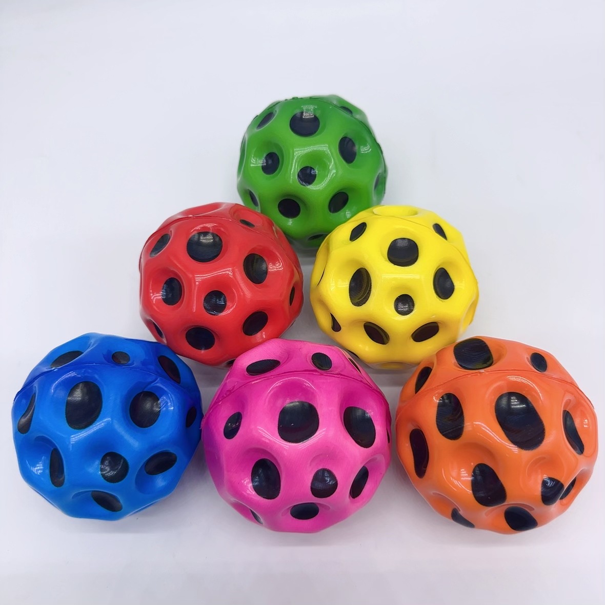 Pelota de Espuma con Agujeros de Poliuretano