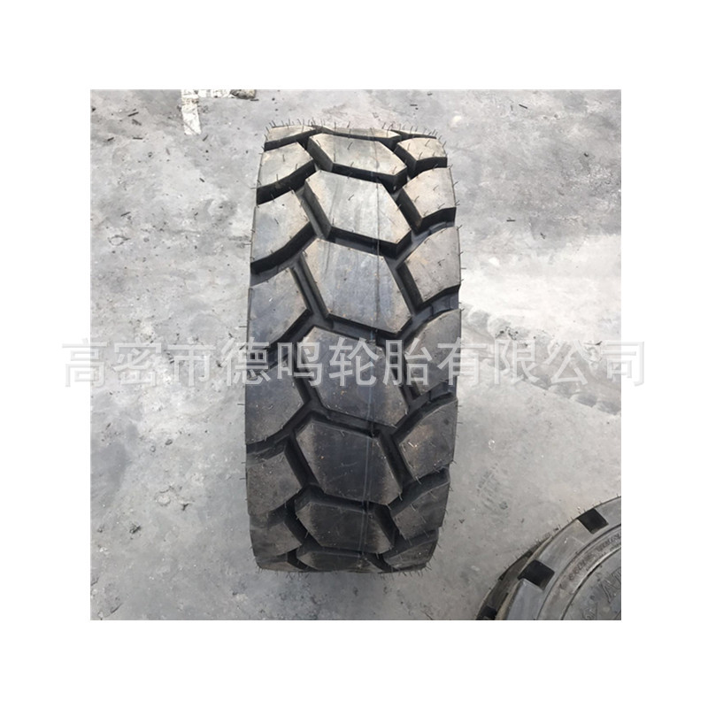 Suministro SKID STEER cargador neumático 10-16.5 maquinaria de ingeniería neumático 12-16,5 piezas flor engrosamiento de neumáticos