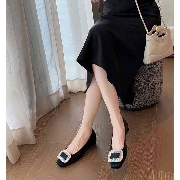 Versión de piel de oveja ~ diamante de boca clara cabeza cuadrada francesa plata con falda zapatos de mujer nuevos zapatos de cuero Marijin zapatos