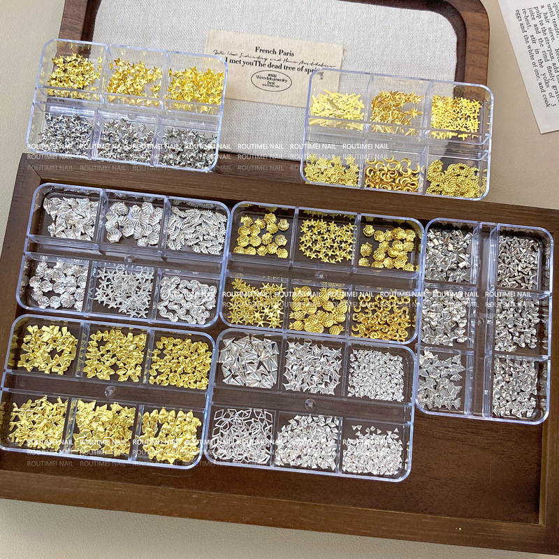 美甲饰品新款材料盒6宫格金银混装款式百搭星星月亮蝴蝶结指甲钻|undefined