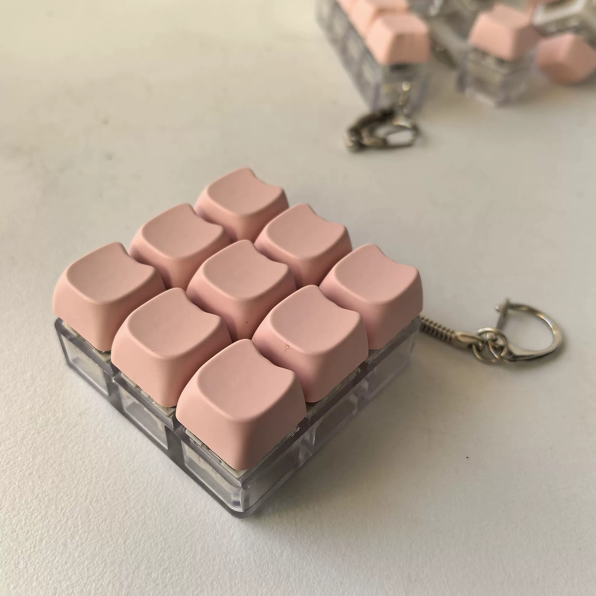 Креативный деревянный брелок Xiaoxin в форме рыбы со звуковыми эффектами, накопителем заслуг, дорогим брелком, гаджетом для снятия стресса, подвеской для снятия стресса.