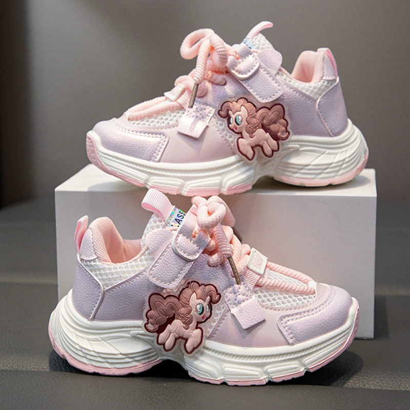 Детская сетчатая обувь для девочек спортивная обувь летняя новая воздухопроницаемая сеть красная беговая обувь милая мягкая подошва девушка обувь папы