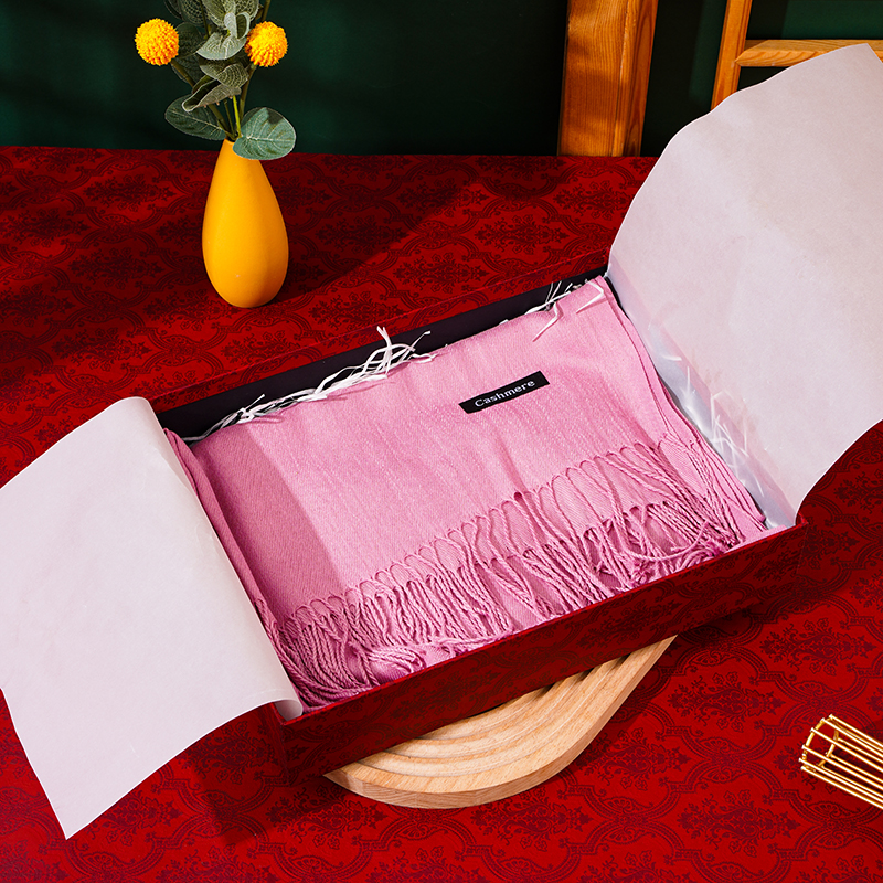 Caja de regalo vacía caja de regalo de Año Nuevo rojo estilo clásico grande ropa interior cálida bufandas caja de embalaje personalizada log