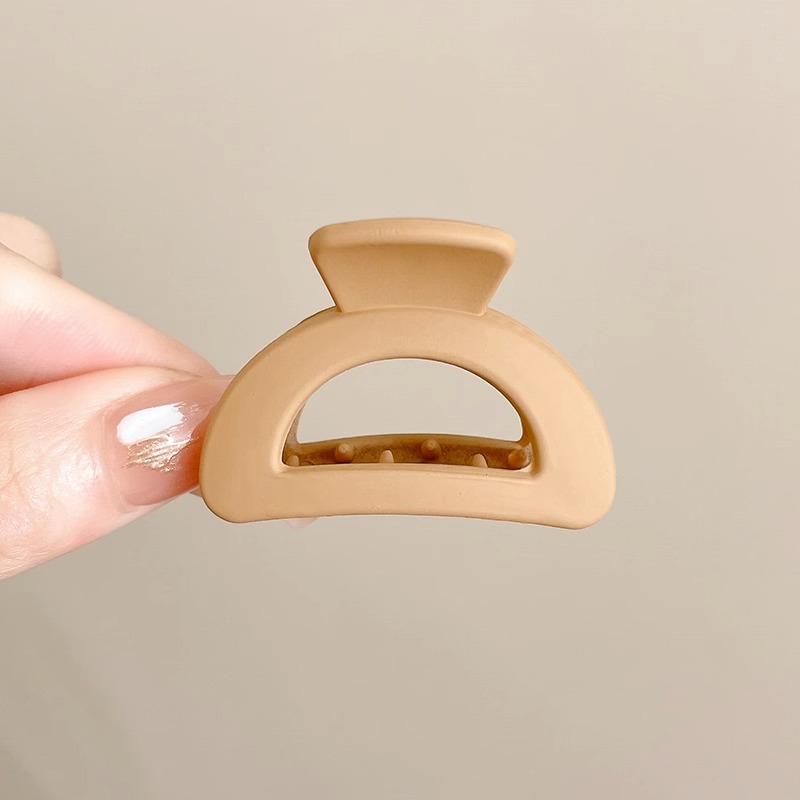 Cascada alta cola de caballo artefacto fijo clip pequeño horquilla femenino 2025 nuevo sombrero de clip de sentido avanzado en la parte posterior de la cabeza