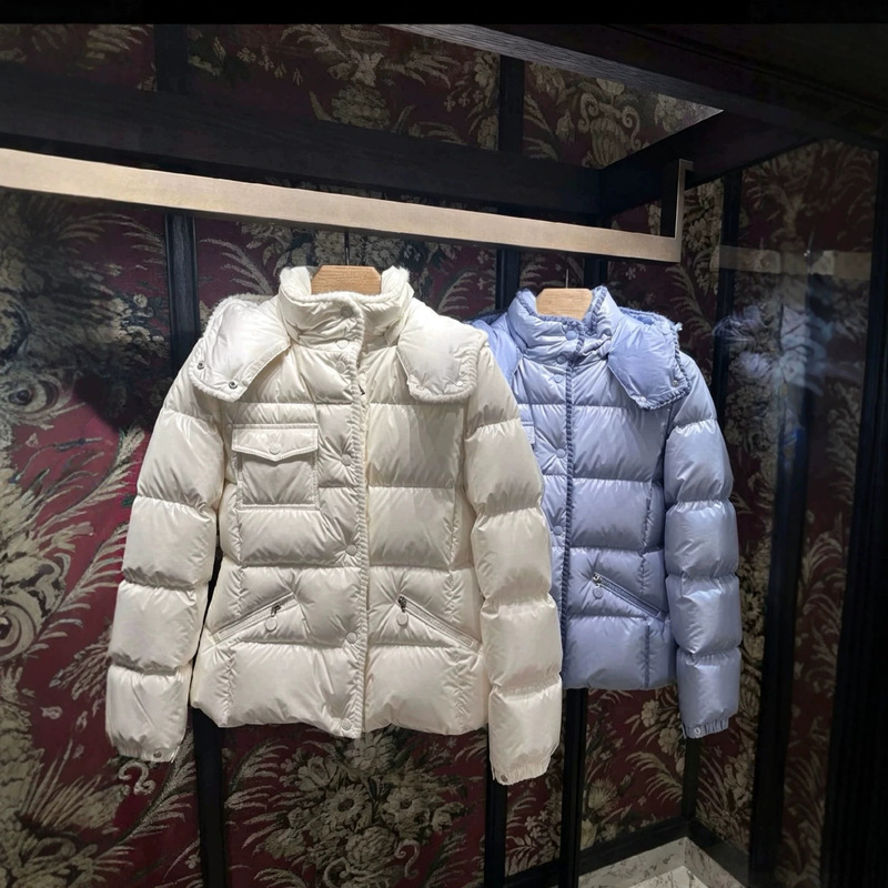 26 Autumn/Winter New High-End Moncler Slim Waist 2nd Generation Oil Wax Leather Waist-Cinching Short Down Jacket for Women, Thickened 26 Autumn/Winter New High-End Moncler Slim Waist 2nd Generation Oil Wax Leather Waist-Cinching Short Down Jacket for Women, Thickened