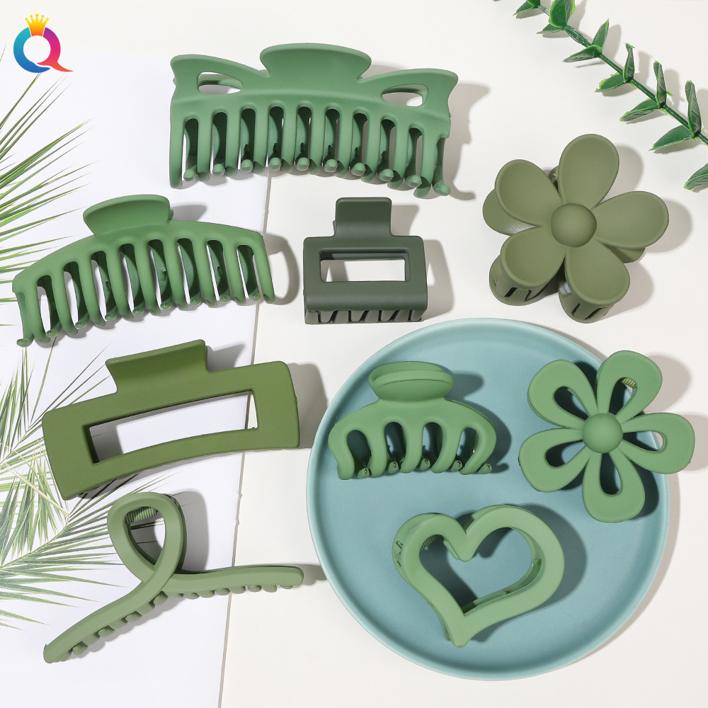Heart Shape, Flower, Butterfly Pattern Sweet Heart Shape Flower Butterfly Plastic Hair Claws 1 Piece