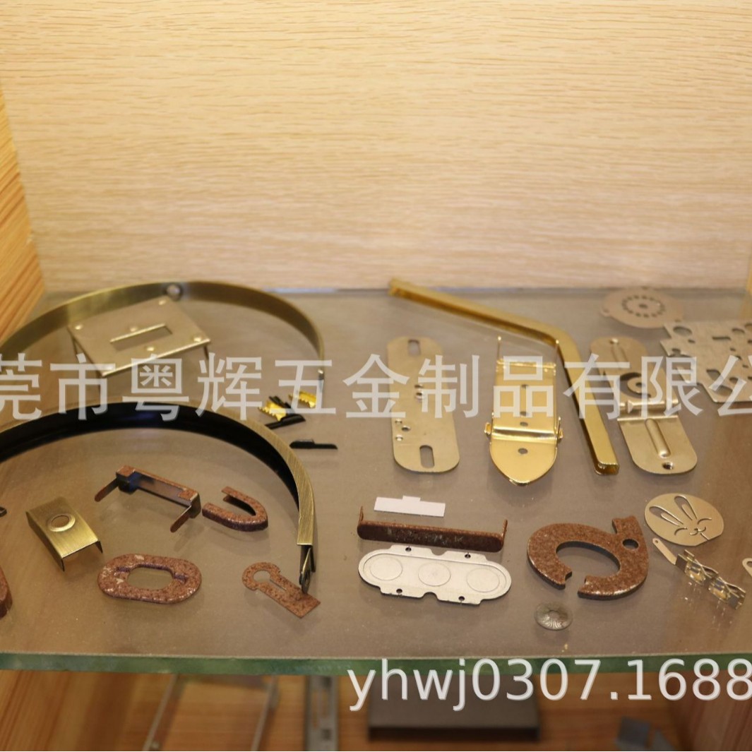 石排五金厂供应U形冲压件_磁铁吸盘五金冲压配件加工