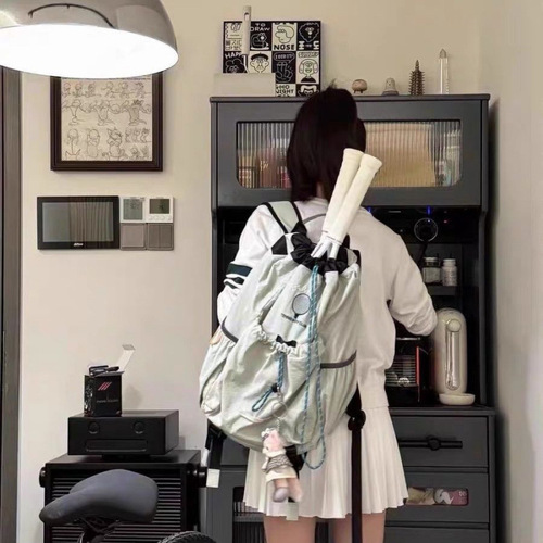 Korean Version New Badminton Backpack for Men and Women, Lightweight Hiking, Leisure Cycling, Sports Travel Backpack, Tennis Backpack