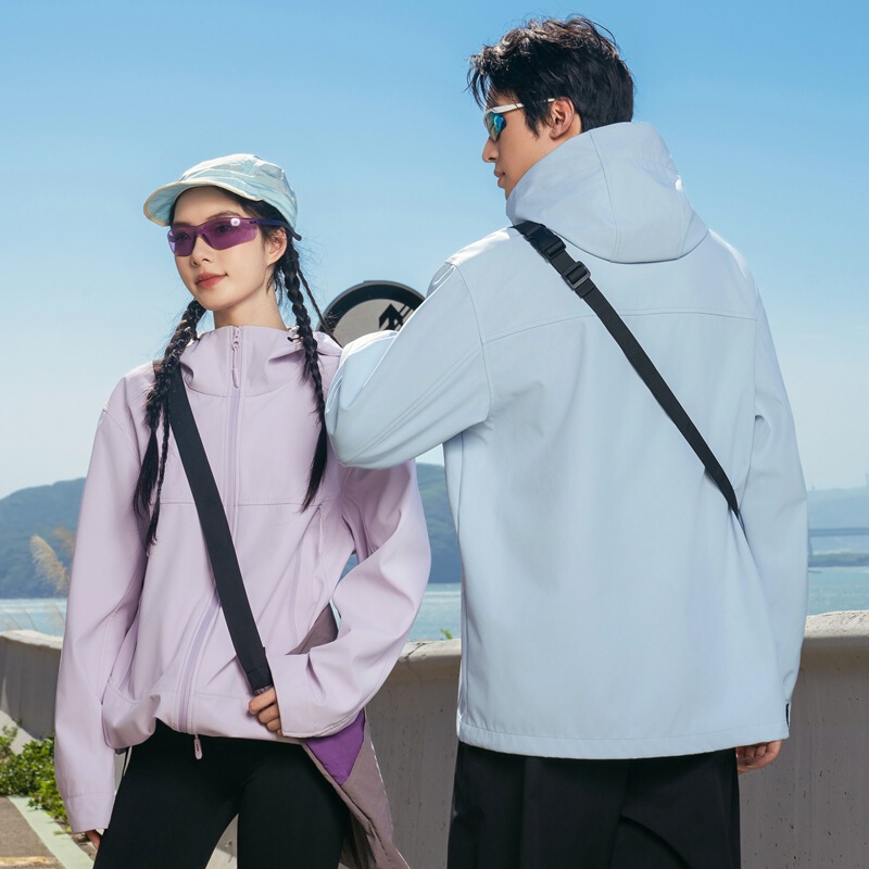 New soft shell jacket for men and women, windproof and waterproof, outdoor solid color versatile simple hooded jacket men's coat