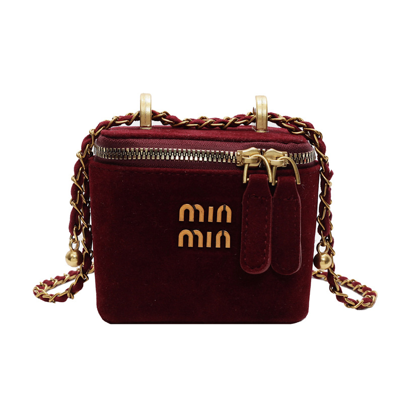 Bucket Bag Niche Mini Bag For Women Retro 2025 New Matte Chain Crossbody Bag Autumn Winter Casual Red Bag - Thumbnail 6